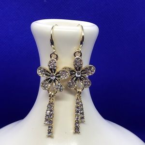 Sparkling rhinestones earrings
